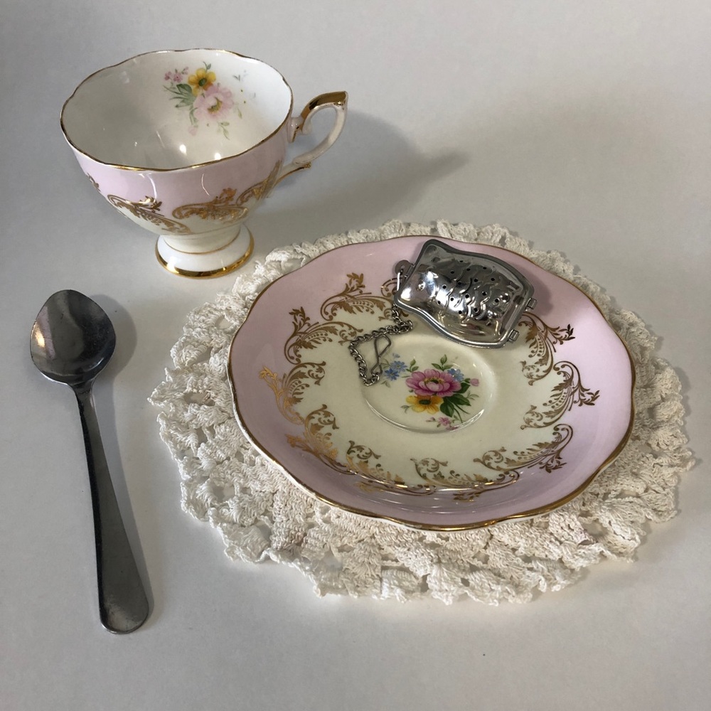 Vintage bone china w gold accents / Royal Standard